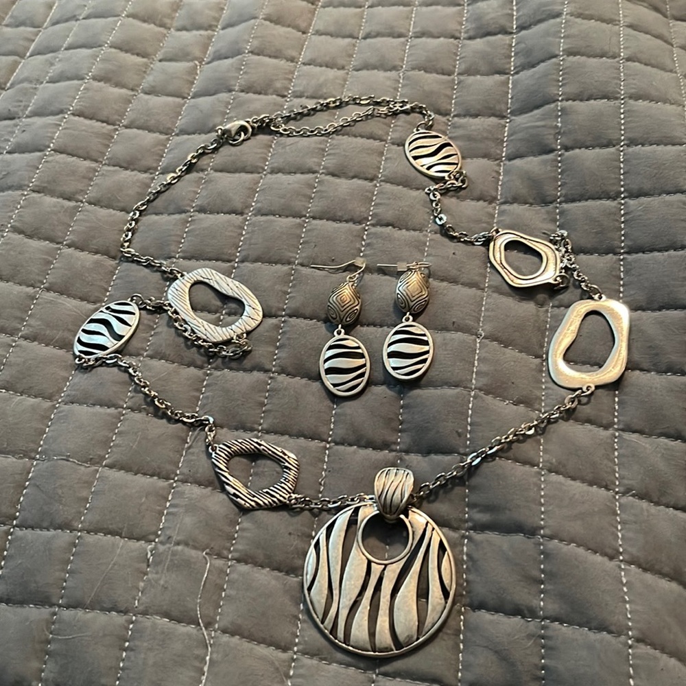 Premier designs zebra necklace, slider, and earrings